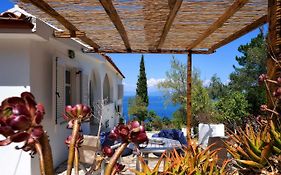 New! Paxoswhite Sea View Apartments & Studios!